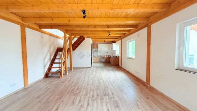 Eladó családi ház, Tahitótfalun 84.9 M Ft, 4 szobás