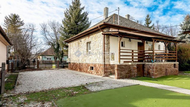 Eladó családi ház, Siófokon 149.7 M Ft, 6 szobás