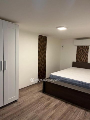 Eladó téglalakás, Budapesten, V. kerületben 99.5 M Ft