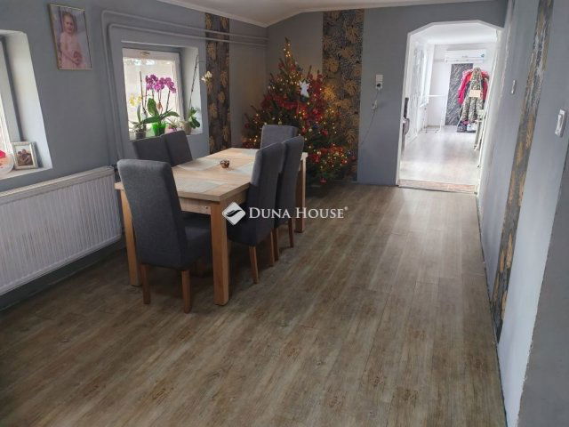 Eladó családi ház, Tótkomlóson 17.5 M Ft, 2 szobás