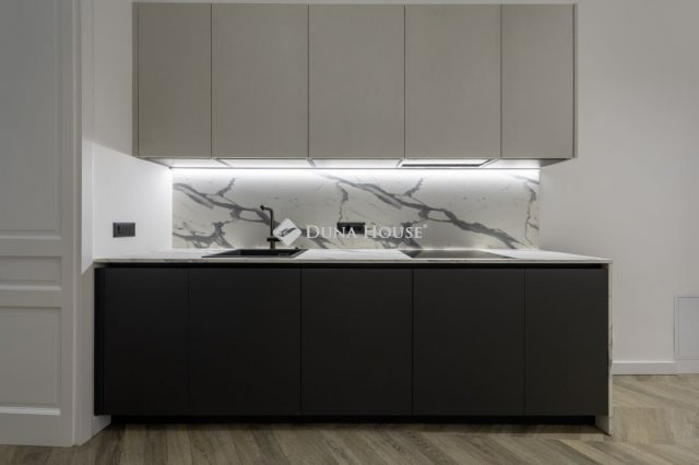 Eladó téglalakás, Budapesten, V. kerületben 299 M Ft, 3 szobás