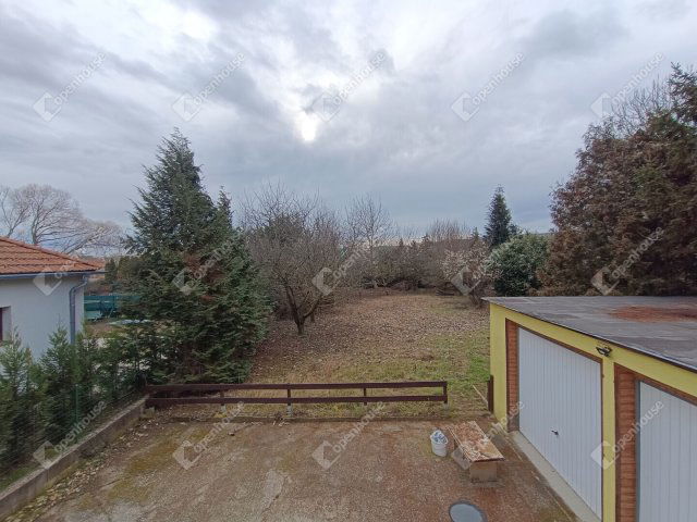 Eladó családi ház, Harkán 130 M Ft, 7 szobás