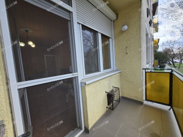 Eladó téglalakás, Nagykőrösön 37.8 M Ft, 2 szobás