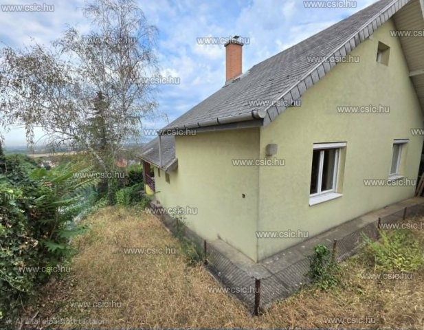 Eladó családi ház, Csömörön 109.9 M Ft, 4 szobás