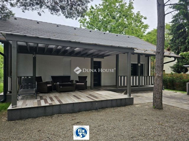 Eladó családi ház, Pócsmegyeren 94.9 M Ft, 3 szobás