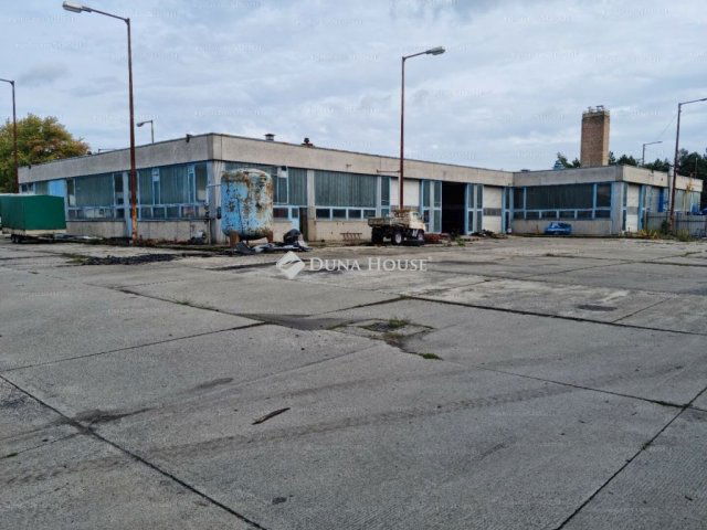 Eladó ipari ingatlan, Monoron 1250 M Ft / költözzbe.hu