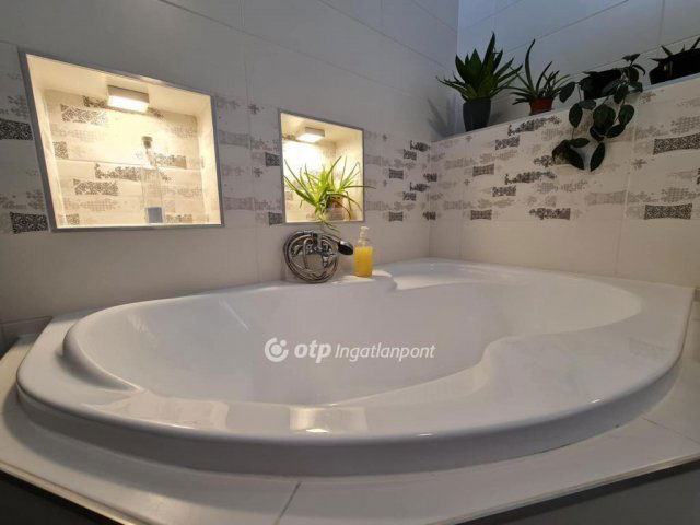 Eladó nyaraló, Szerecsenyen 299 M Ft, 2+2 szobás