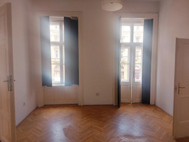 Eladó téglalakás, Budapesten, IX. kerületben, Ferenc körúton