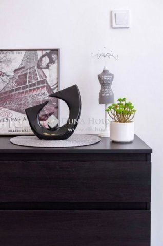 Eladó téglalakás, Budapesten, VII. kerületben 105 M Ft, 2 szobás