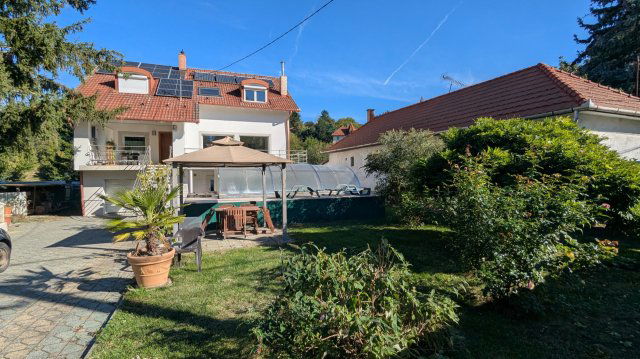 Eladó családi ház, Budapesten, II. kerületben 330 M Ft, 7 szobás