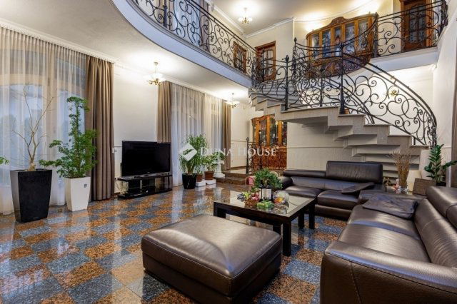 Eladó családi ház, Budapesten, XIV. kerületben 399 M Ft