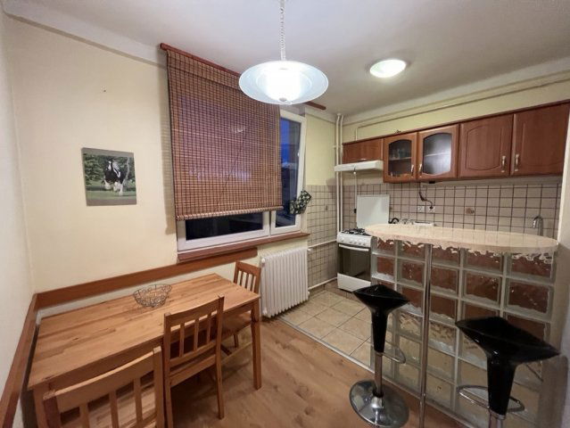 Kiadó téglalakás, albérlet, Tiszaújvárosban, Építők útján