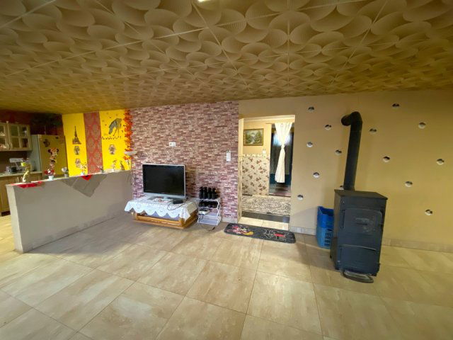 Eladó családi ház, Kiskunhalason 18.8 M Ft, 2 szobás