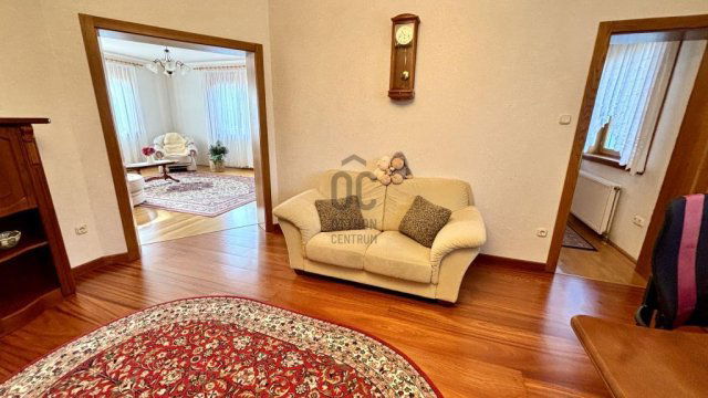 Eladó családi ház, Veresegyházon 189 M Ft, 7 szobás