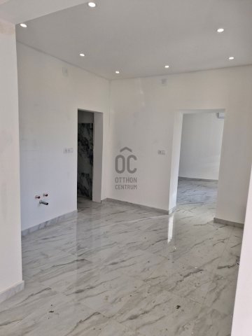 Eladó családi ház, Szolnokon 59 M Ft, 4 szobás