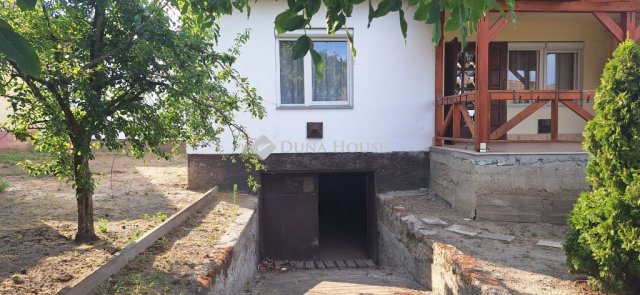 Eladó családi ház, Kecskeméten 64.9 M Ft, 4 szobás