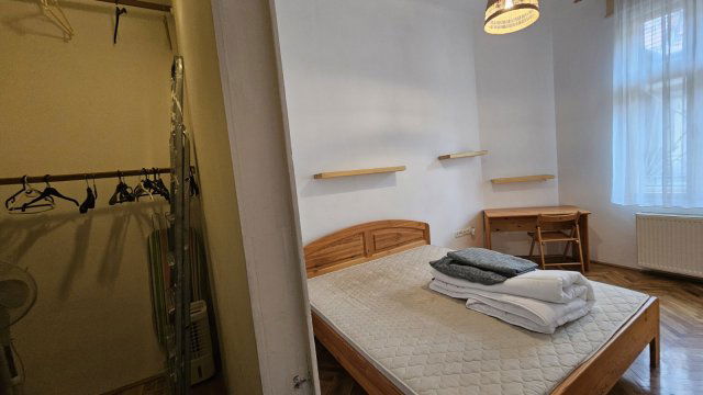 Kiadó téglalakás, albérlet, II. kerületben, Szász Károly utcában