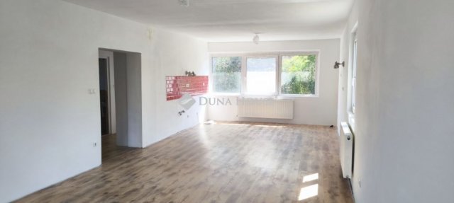 Eladó családi ház, Szentendrén 135 M Ft, 5 szobás