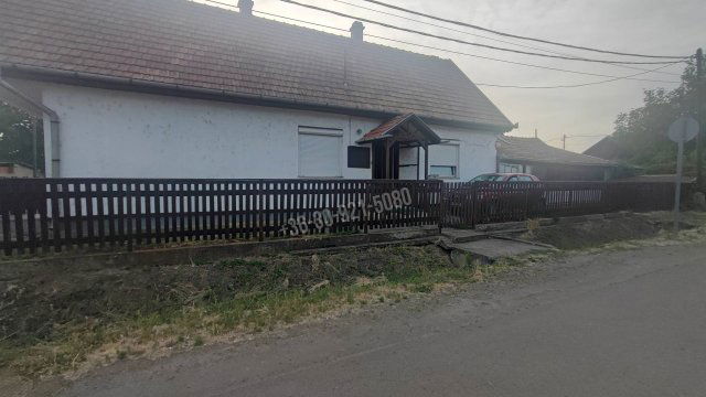 Eladó családi ház, Jászárokszálláson, Vak Bottyán utcában