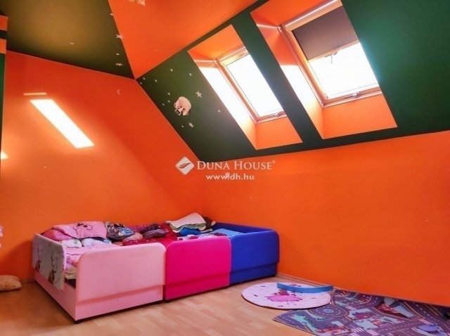 Eladó családi ház, Gyömrőn 104.5 M Ft, 5 szobás