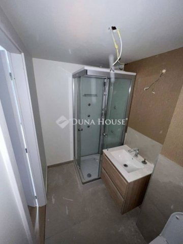 Eladó téglalakás, Budapesten, IX. kerületben 32 M Ft, 1 szobás