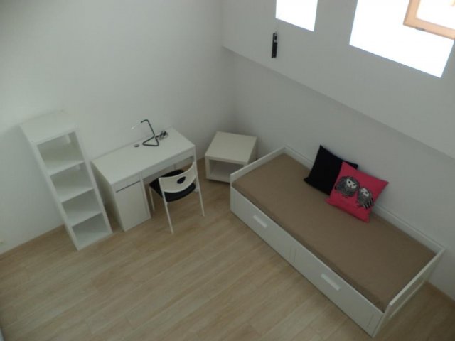 Kiadó téglalakás, albérlet, Pécsett, Király utcában, 1 szobás