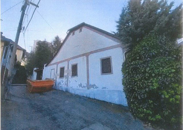 Eladó családi ház, Veszprémben 45 M Ft, 2 szobás