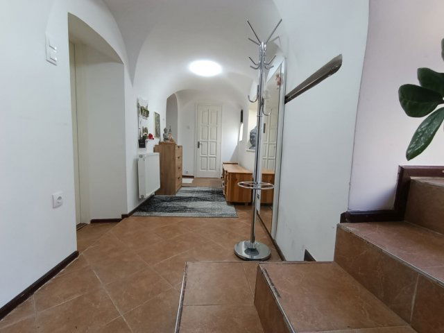 Kiadó téglalakás, albérlet, Veszprémben 200 E Ft / hó