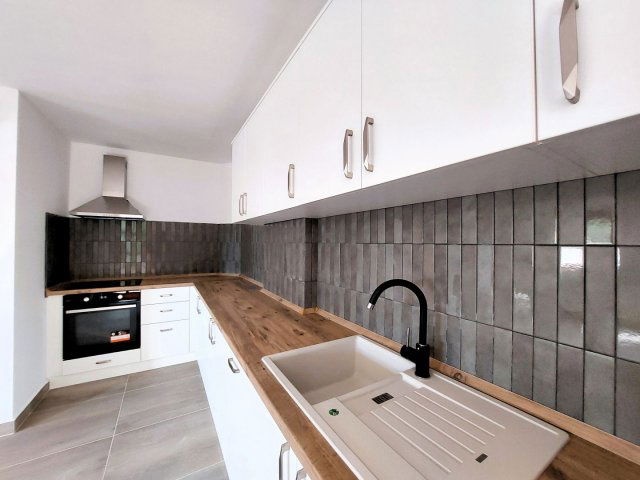Kiadó sorház, albérlet, Balatonfüreden 280 E Ft / hó, 3 szobás