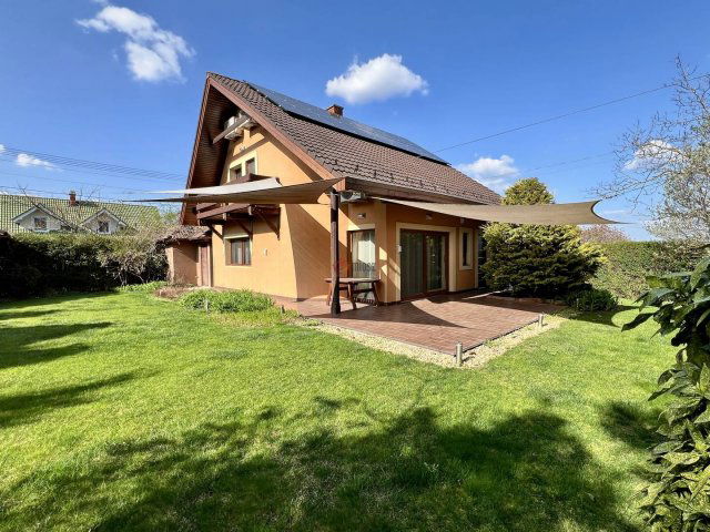 Eladó családi ház, Velencén 144.9 M Ft, 3 szobás