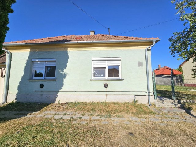 Eladó családi ház, Rajkán 55 M Ft, 2 szobás