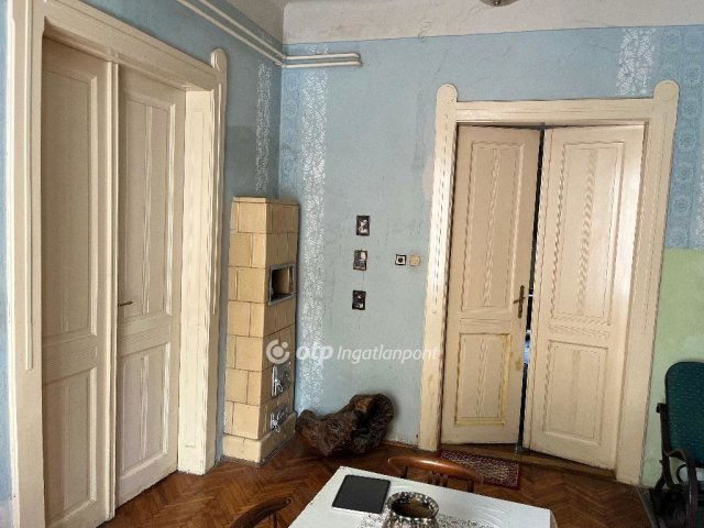 Eladó téglalakás, Pécsett 64.9 M Ft, 2 szobás