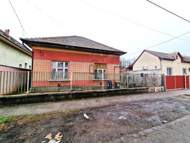 Eladó családi ház, Budapesten, XVIII. kerületben 68.5 M Ft