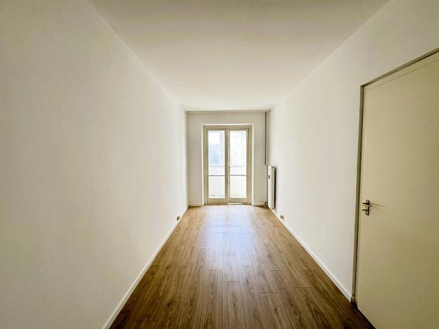 Eladó panellakás, Budapesten, III. kerületben 64.9 M Ft
