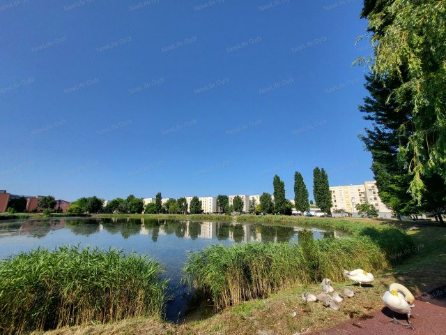 Eladó panellakás, Győrött 54.9 M Ft, 2 szobás