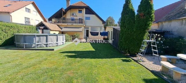 Eladó családi ház, Budaörsön 199 M Ft, 7 szobás