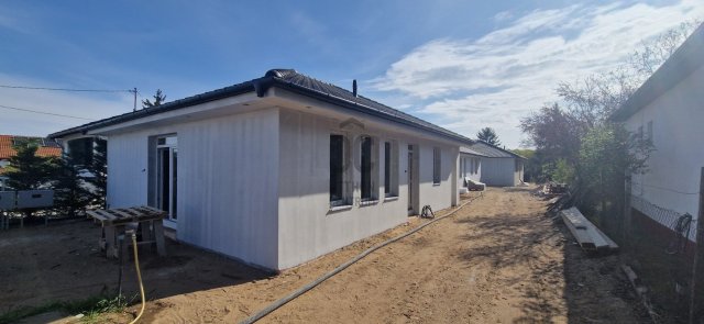 Eladó családi ház, Bocskaikerten 73.9 M Ft, 4 szobás