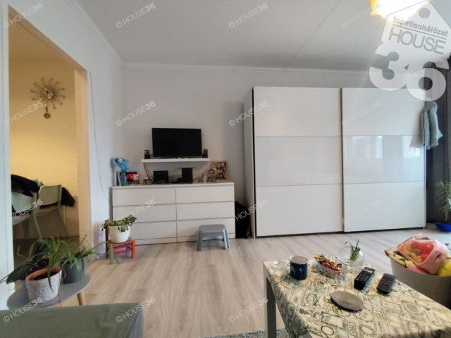 Eladó panellakás, Kecskeméten 36.9 M Ft, 1 szobás