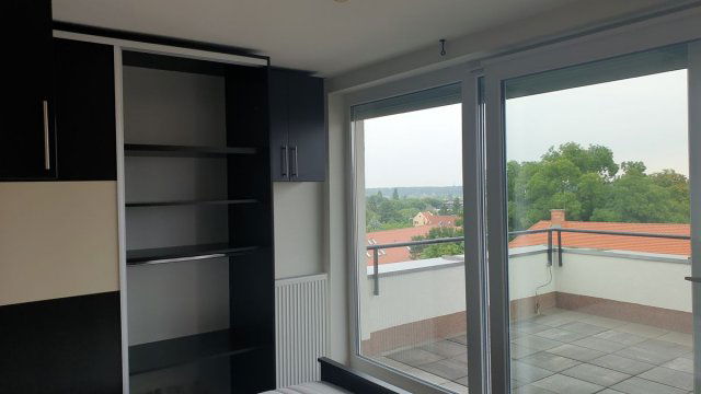 Eladó téglalakás, Érden, Budai úton 0.32 M Ft, 3 szobás