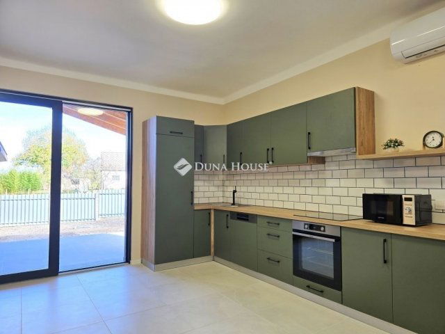 Eladó családi ház, Felsőszentmártonon 62.9 M Ft, 3 szobás