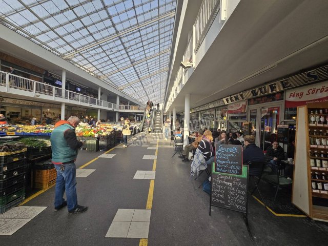 Eladó üzlethelyiség, Budapesten, II. kerületben 80 M Ft