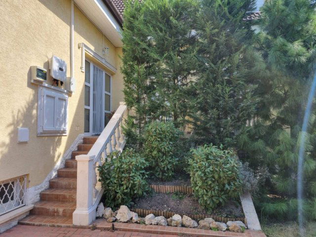 Eladó családi ház, Pilisvörösváron 187 M Ft, 5 szobás