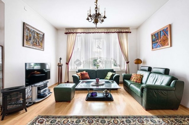 Eladó családi ház, Budapesten, II. kerületben 779.99 M Ft