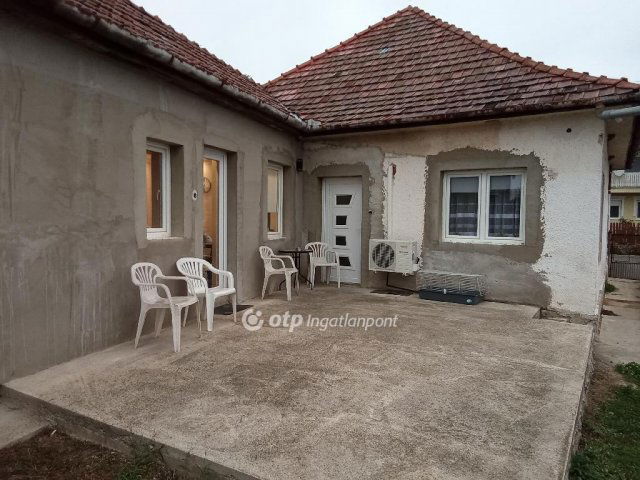 Eladó családi ház, Fehérgyarmaton 40 M Ft, 2 szobás