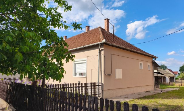 Eladó családi ház, Szankon 25.99 M Ft, 2+1 szobás