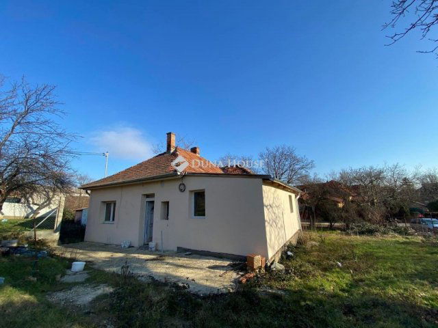 Eladó családi ház, Érden, Márta utcában 79.9 M Ft, 5 szobás