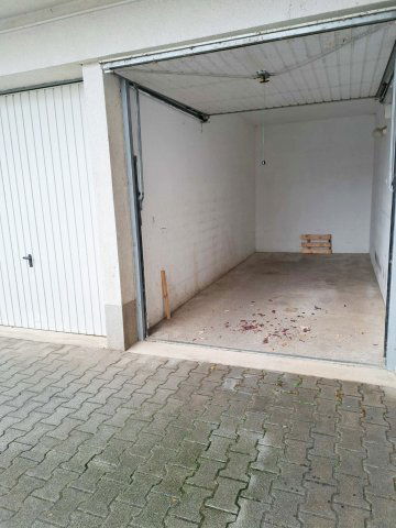 Eladó garázs, Nyíregyházán, Semmelweis utcában 6.5 M Ft