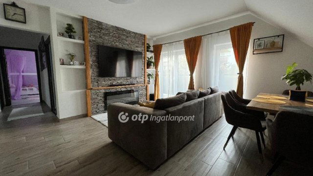 Eladó téglalakás, Hajdúszoboszlón 73 M Ft, 3 szobás