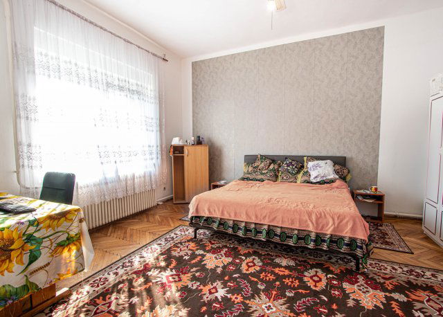 Eladó ikerház, Budapesten, XIV. kerületben, Cinkotai úton