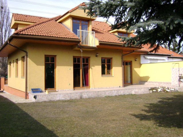 Eladó családi ház, Budapesten, XIII. kerületben 280 M Ft